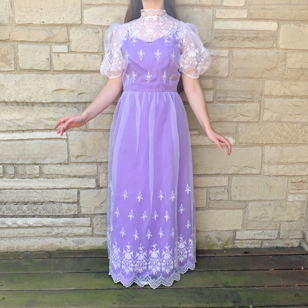 Vintage 1970s Lavender Lace Dress